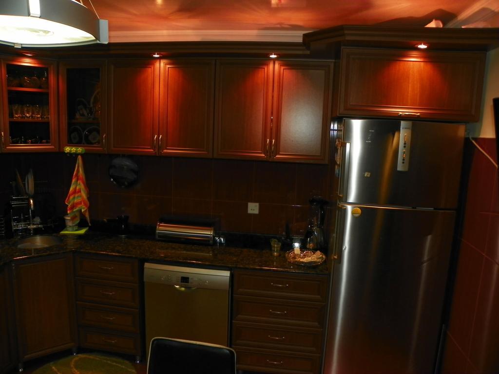 Apartment Rusudan バトゥーミ 部屋 写真