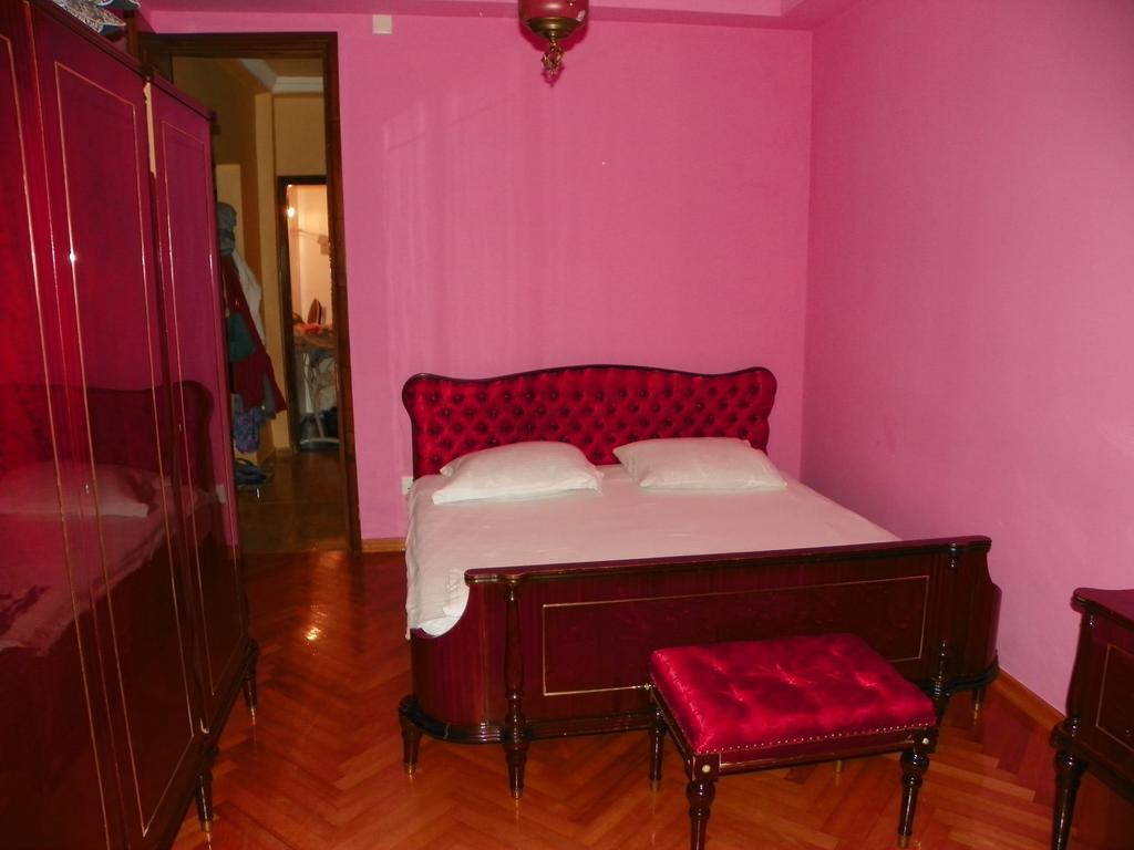 Apartment Rusudan バトゥーミ 部屋 写真