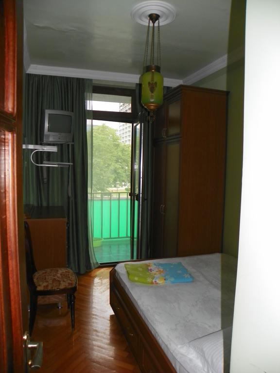 Apartment Rusudan バトゥーミ 部屋 写真