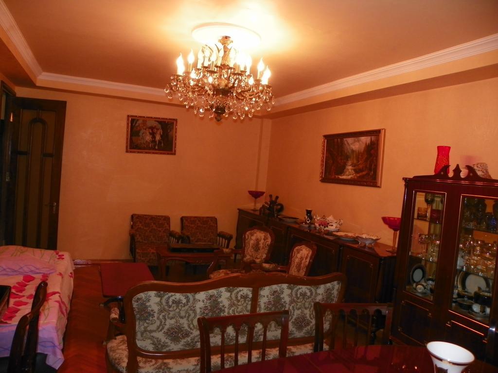 Apartment Rusudan バトゥーミ 部屋 写真