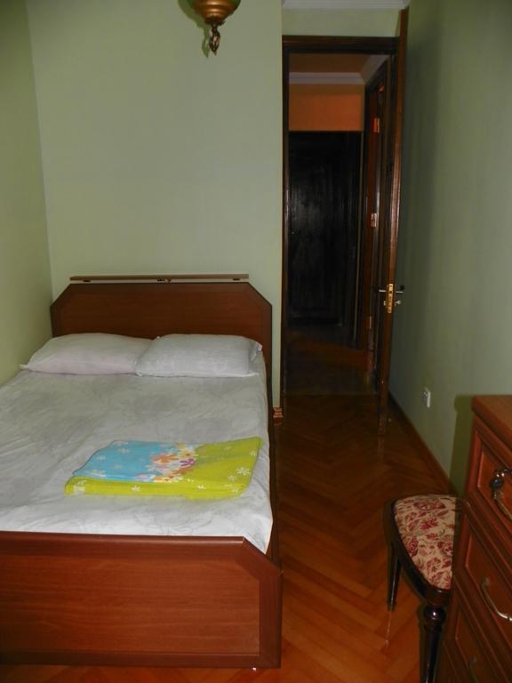 Apartment Rusudan バトゥーミ 部屋 写真